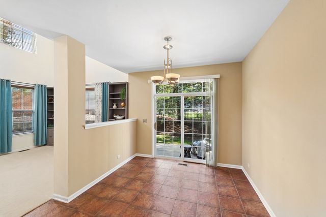 415 Shadow Creek Drive, Vernon Hills, IL 60061