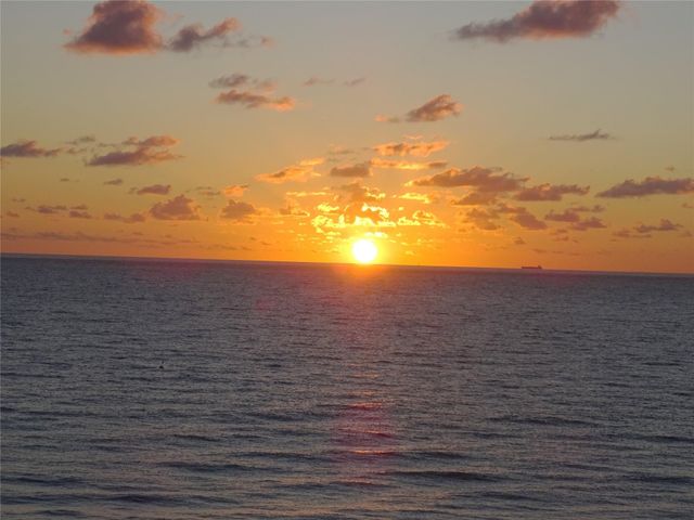 8 Briny Avenue 105, Pompano Beach, FL 33062