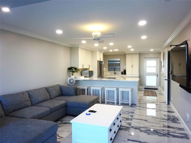 8 Briny Avenue 105, Pompano Beach, FL 33062