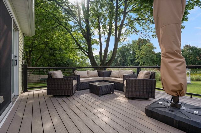34 Wuddall Avenue, Warwick, RI 02889