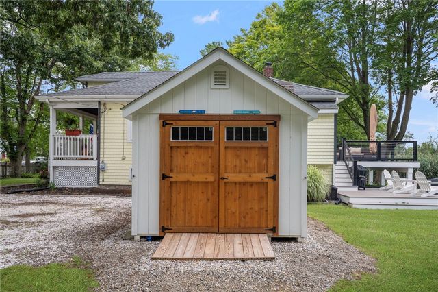 34 Wuddall Avenue, Warwick, RI 02889