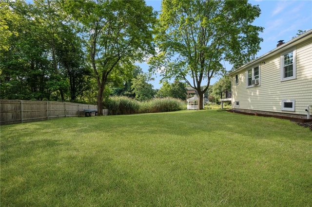 34 Wuddall Avenue, Warwick, RI 02889