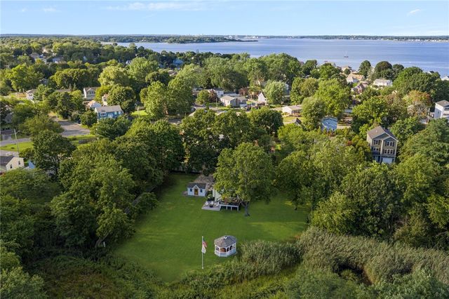 34 Wuddall Avenue, Warwick, RI 02889