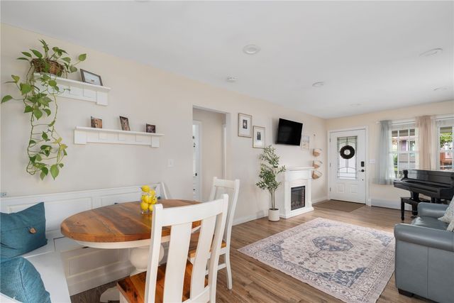34 Wuddall Avenue, Warwick, RI 02889