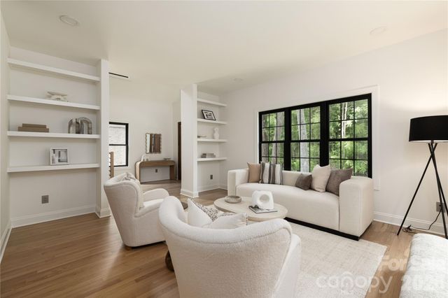 732 Ellsworth Road, Charlotte, NC 28211