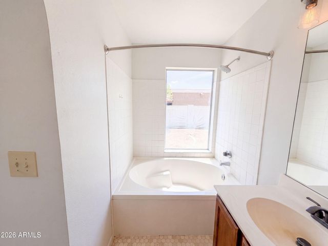 615 W MONTOYA Lane, Phoenix, AZ 85027