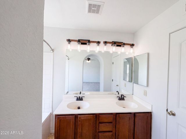 615 W MONTOYA Lane, Phoenix, AZ 85027