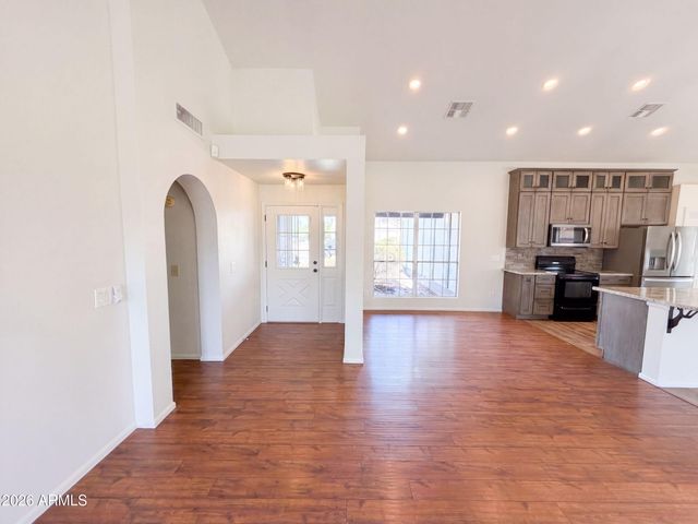 615 W MONTOYA Lane, Phoenix, AZ 85027