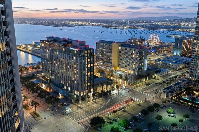 700 W E Street 2903, San Diego, CA 92101