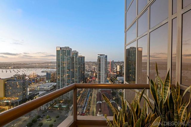 700 W E Street 2903, San Diego, CA 92101