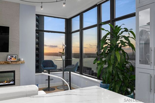 700 W E Street 2903, San Diego, CA 92101