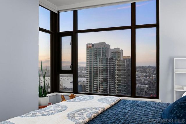 700 W E Street 2903, San Diego, CA 92101