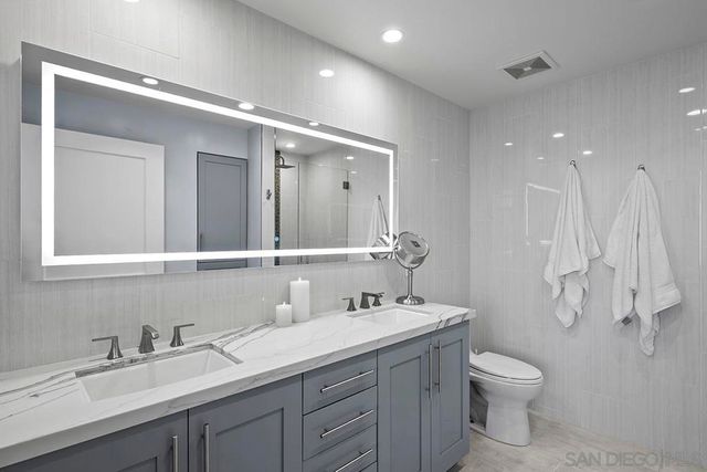 700 W E Street 2903, San Diego, CA 92101