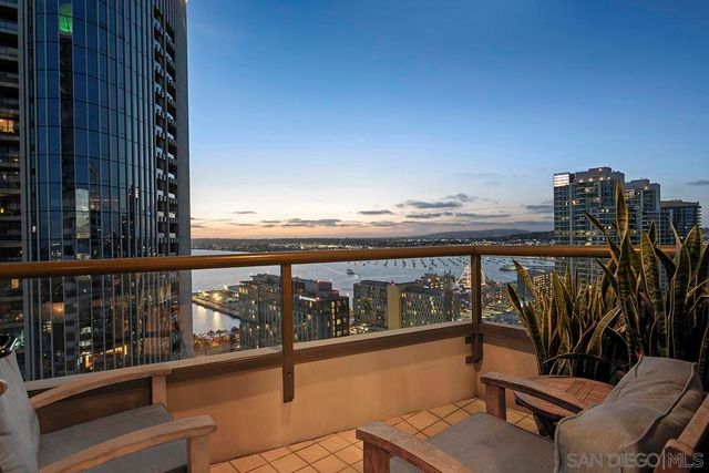 700 W E Street 2903, San Diego, CA 92101