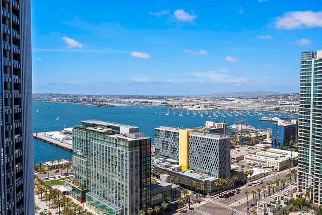 700 W E Street 2903, San Diego, CA 92101