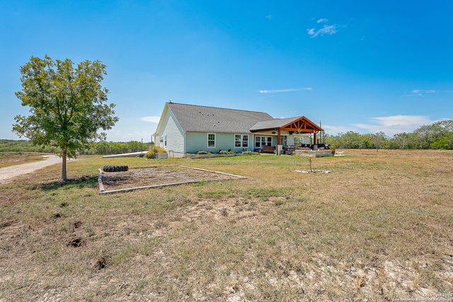 7315 NEW SULPHUR SPRINGS RD, San Antonio, TX 78263