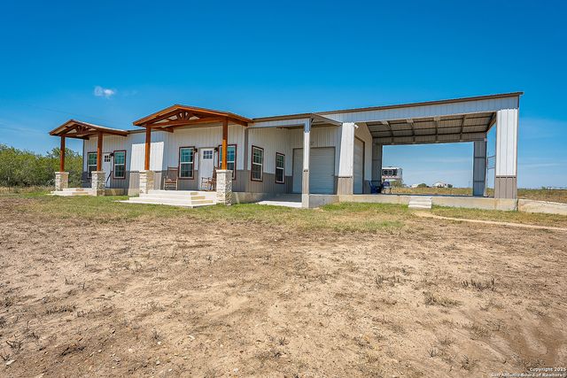 7315 NEW SULPHUR SPRINGS RD, San Antonio, TX 78263