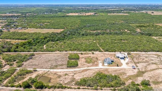7315 NEW SULPHUR SPRINGS RD, San Antonio, TX 78263