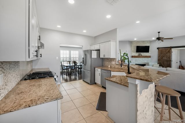 7315 NEW SULPHUR SPRINGS RD, San Antonio, TX 78263