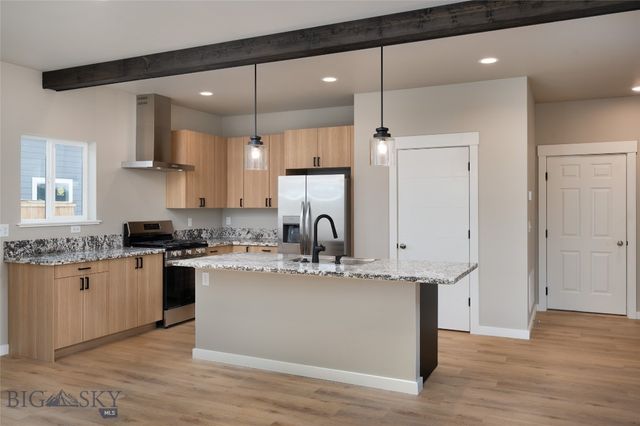 1505 Pistolero Way, Belgrade, MT 59714