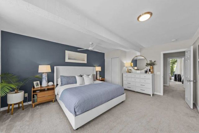 2335 Caringa Way 18, Carlsbad, CA 92009