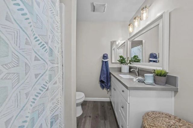 2335 Caringa Way 18, Carlsbad, CA 92009
