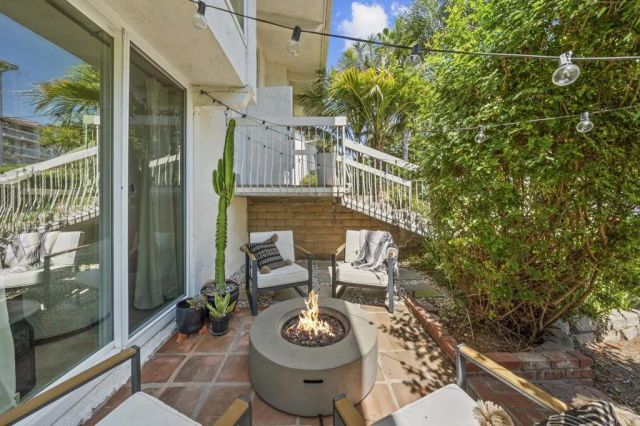 2335 Caringa Way 18, Carlsbad, CA 92009
