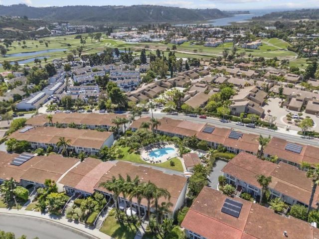 2335 Caringa Way 18, Carlsbad, CA 92009