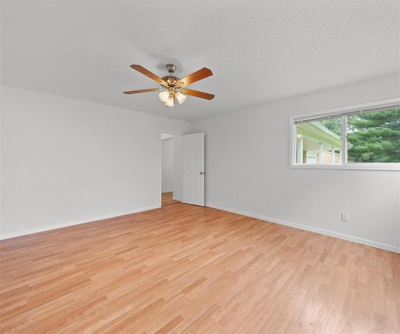 26700 Martinsville Road, New Boston, MI 48164