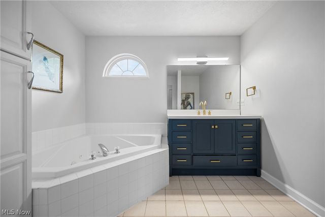 1951 Heron Glen Court, Macedonia, OH 44056