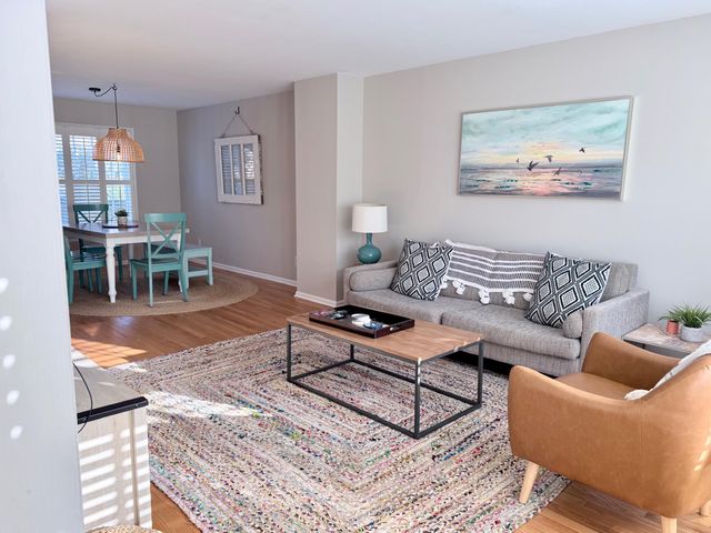 958 Cottingham Drive, Mount Pleasant, SC 29464