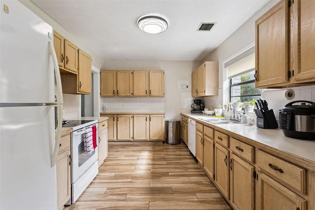 907 SONJA PL, Apopka, FL 32703