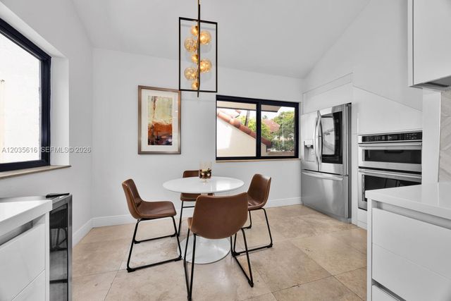 2000 S Bayshore Drive 65, Miami, FL 33133