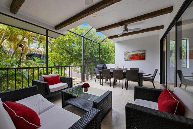 2000 S Bayshore Drive 65, Miami, FL 33133