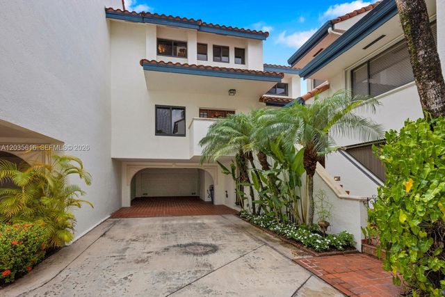 2000 S Bayshore Drive 65, Miami, FL 33133