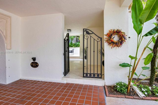 2000 S Bayshore Drive 65, Miami, FL 33133