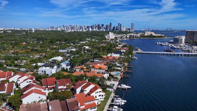 2000 S Bayshore Drive 65, Miami, FL 33133
