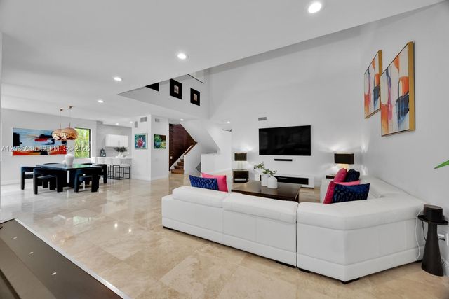 2000 S Bayshore Drive 65, Miami, FL 33133