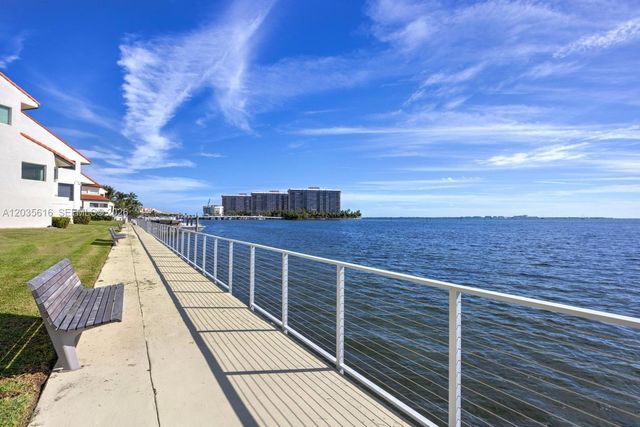 2000 S Bayshore Drive 65, Miami, FL 33133