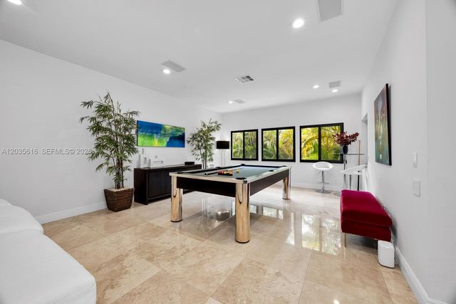 2000 S Bayshore Drive 65, Miami, FL 33133