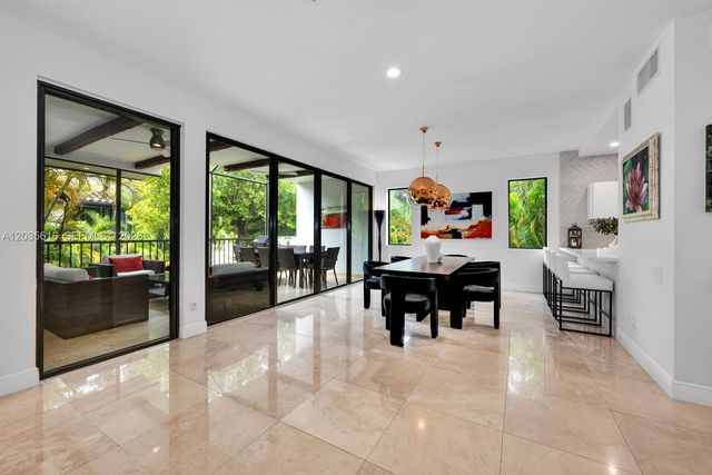 2000 S Bayshore Drive 65, Miami, FL 33133
