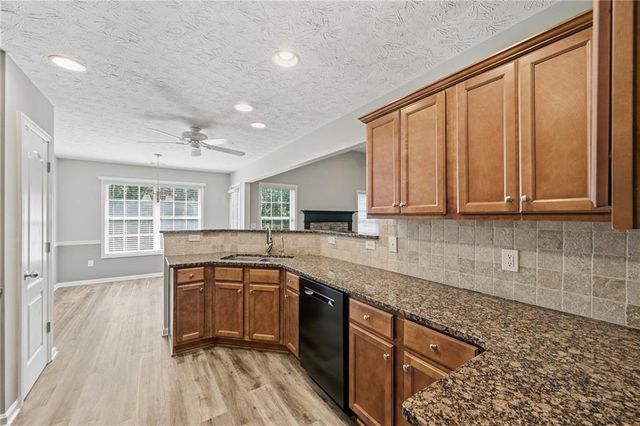 2516 Deep Wood Court, Loganville, GA 30052