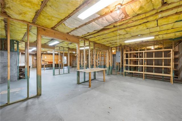2516 Deep Wood Court, Loganville, GA 30052