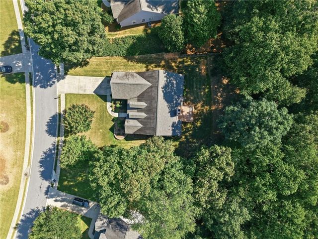 2516 Deep Wood Court, Loganville, GA 30052