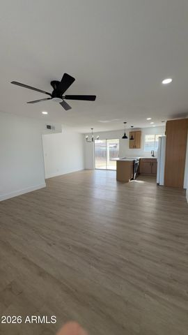 925 E 7TH Drive, Mesa, AZ 85204