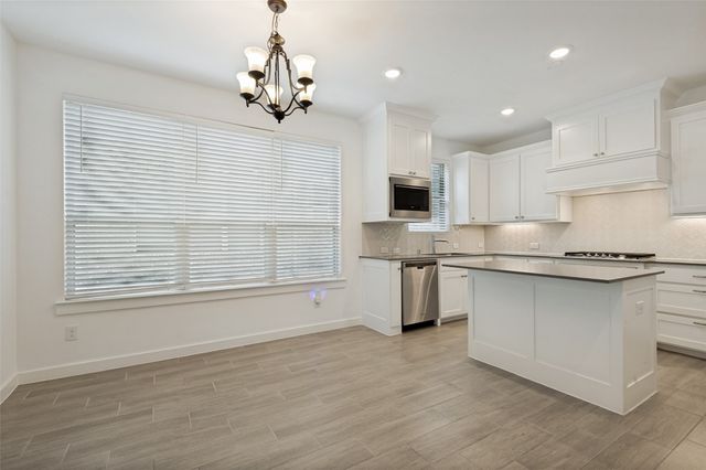 2724 Shelby Drive, Lewisville, TX 75067