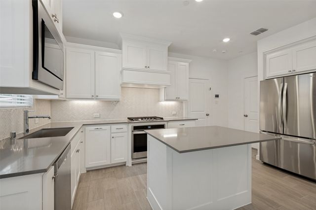 2724 Shelby Drive, Lewisville, TX 75067