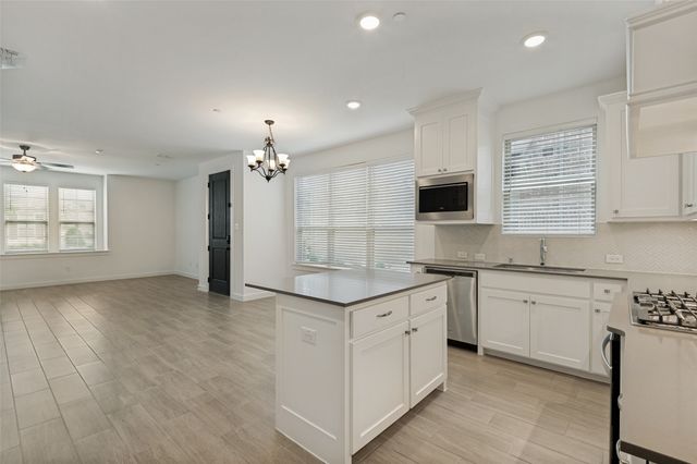 2724 Shelby Drive, Lewisville, TX 75067