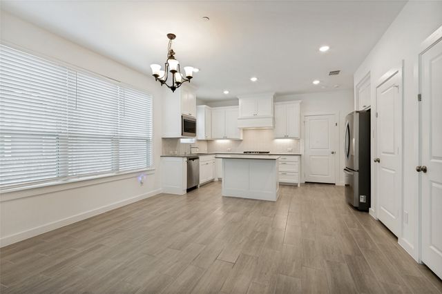 2724 Shelby Drive, Lewisville, TX 75067