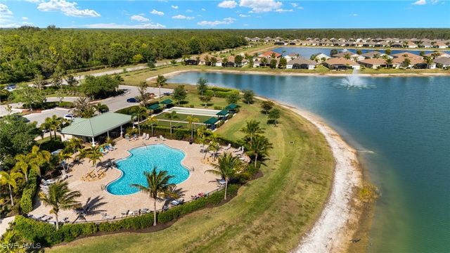 20376 Camino Torcido LOOP, North Fort Myers, FL 33917